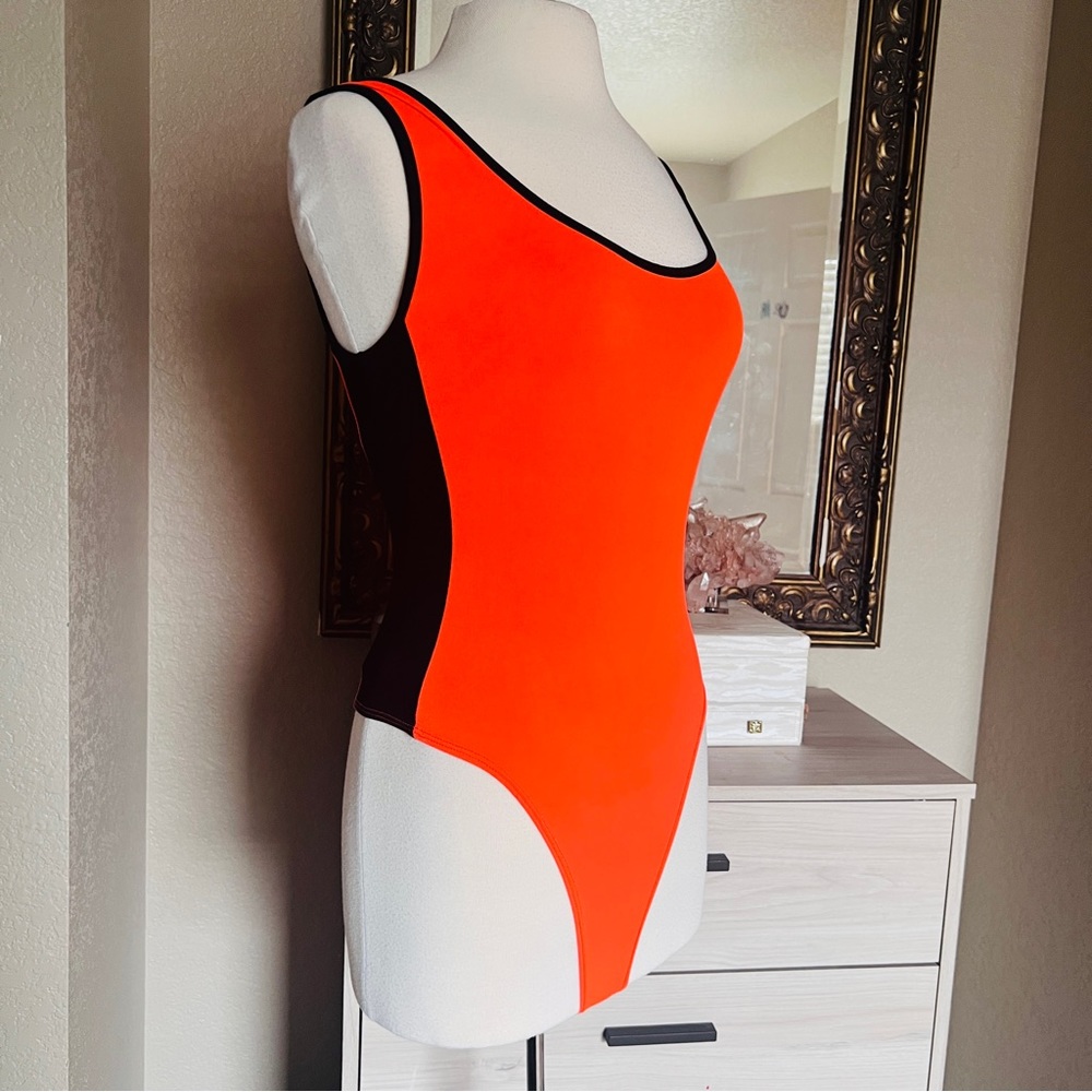 Blilta Body suite orange and black not size L